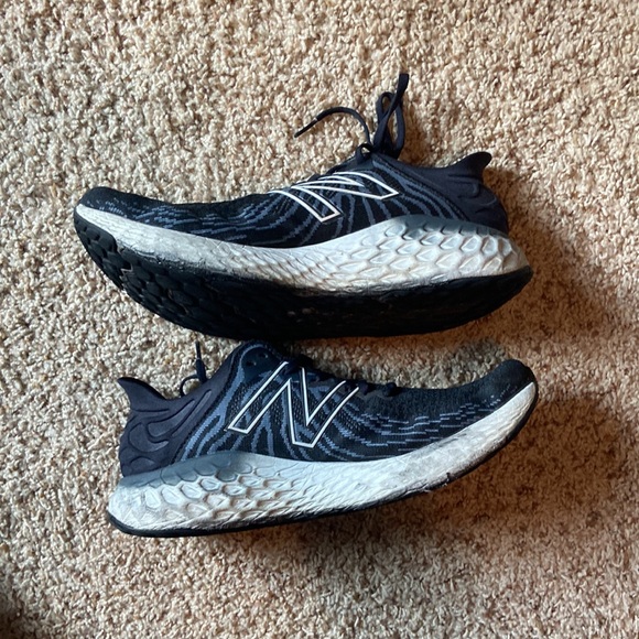Men’s New Balance Fresh Foam Running Shoes (10.5) - Picture 2 of 4